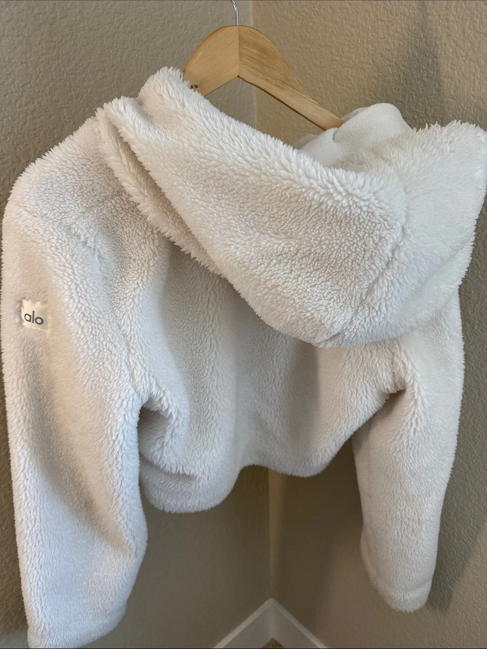 ALO Yoga White , Faux Fur Shell & Lining with Zip Pocket. Crop Jacket